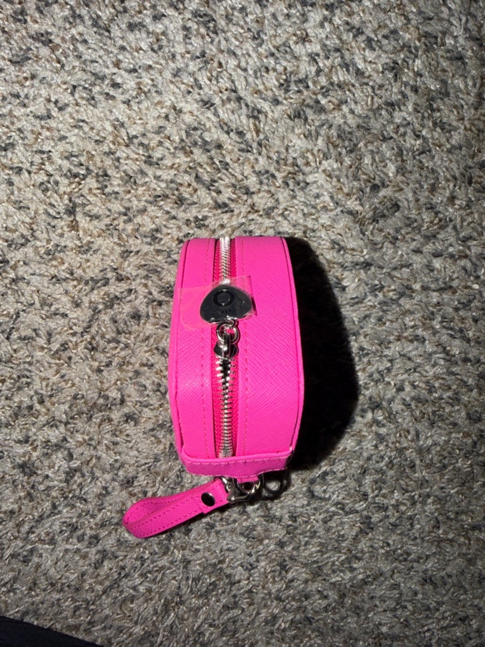 Pandora Hot Pink Heart-Shaped Zip Jewelry Case - Picture 3 of 4